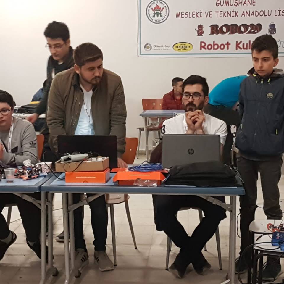 RoboLider Akademi atölye fotoğrafı 4